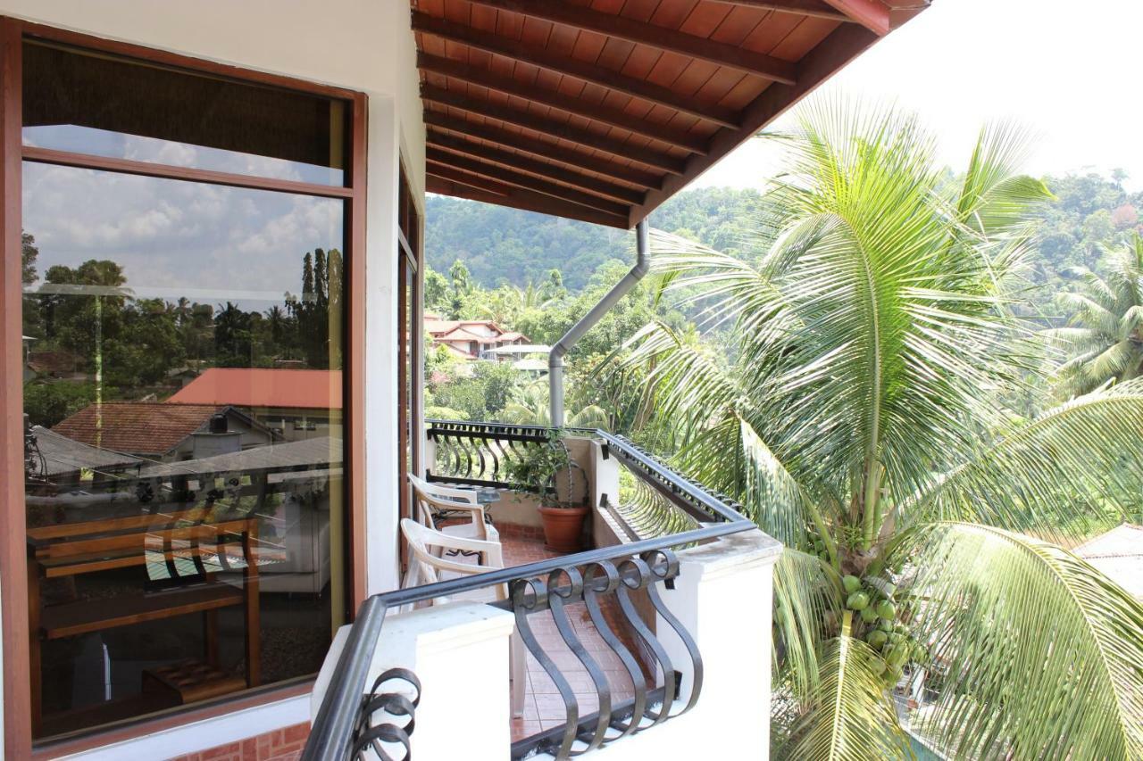 Resident View Homestay Kandy Exteriér fotografie